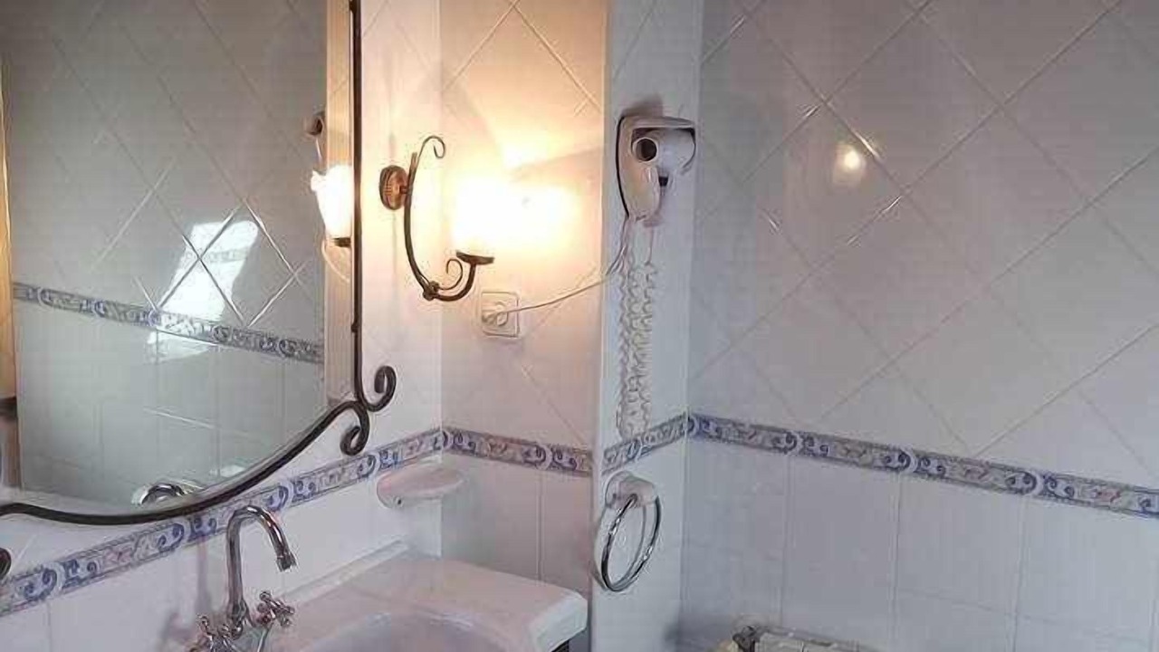Photo of Bathroom in Torices