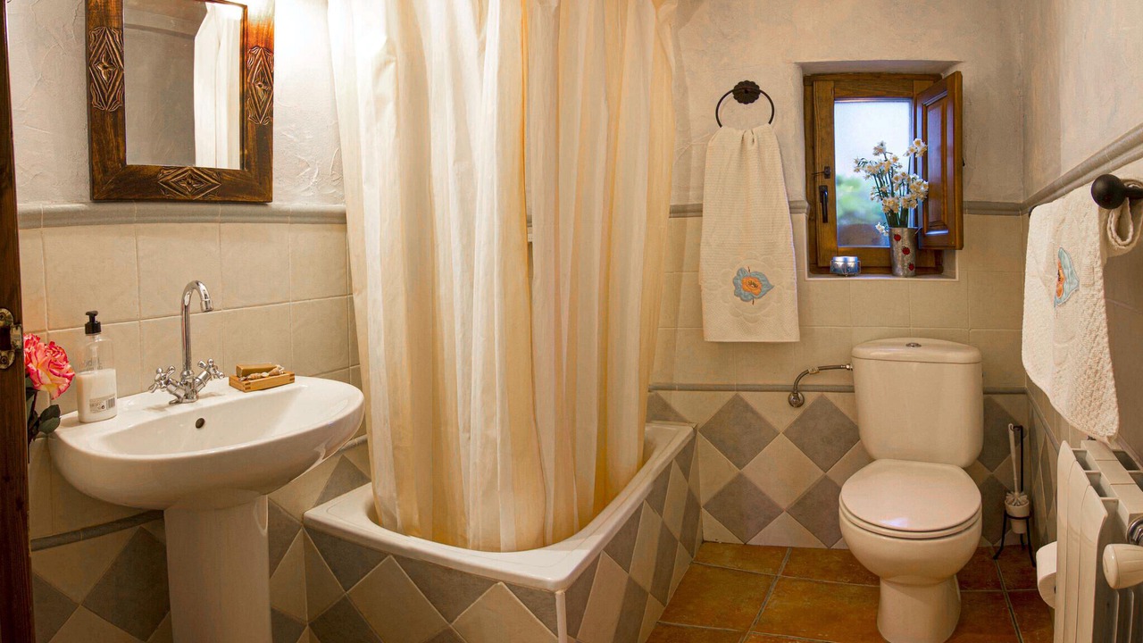 Photo of Bathroom in Laroya