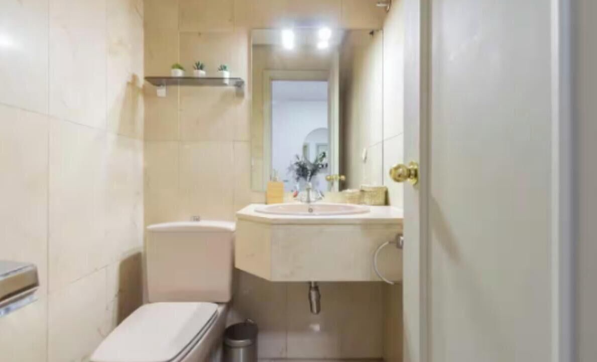 Photo of Bathroom in Mirasierra
