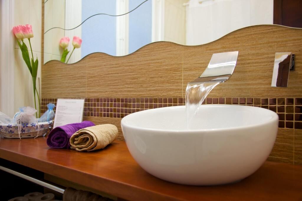 Photo of Bathroom in La Trinidad-San Juan y Todos los Santos
