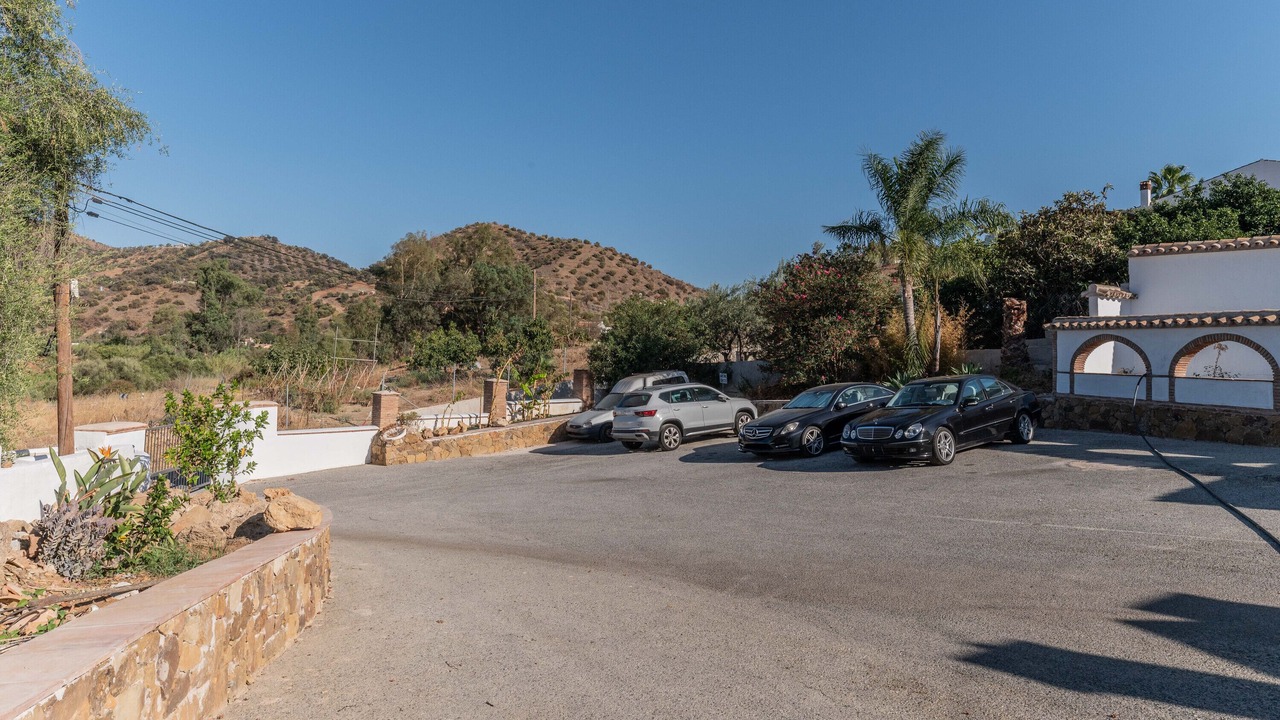 Photo of Outdoor in Guaro