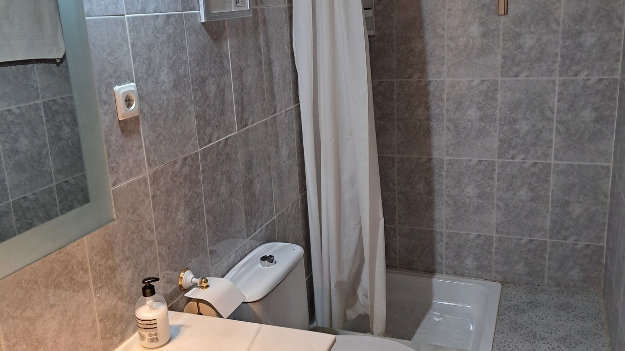 Photo of Bedroom in Coin
