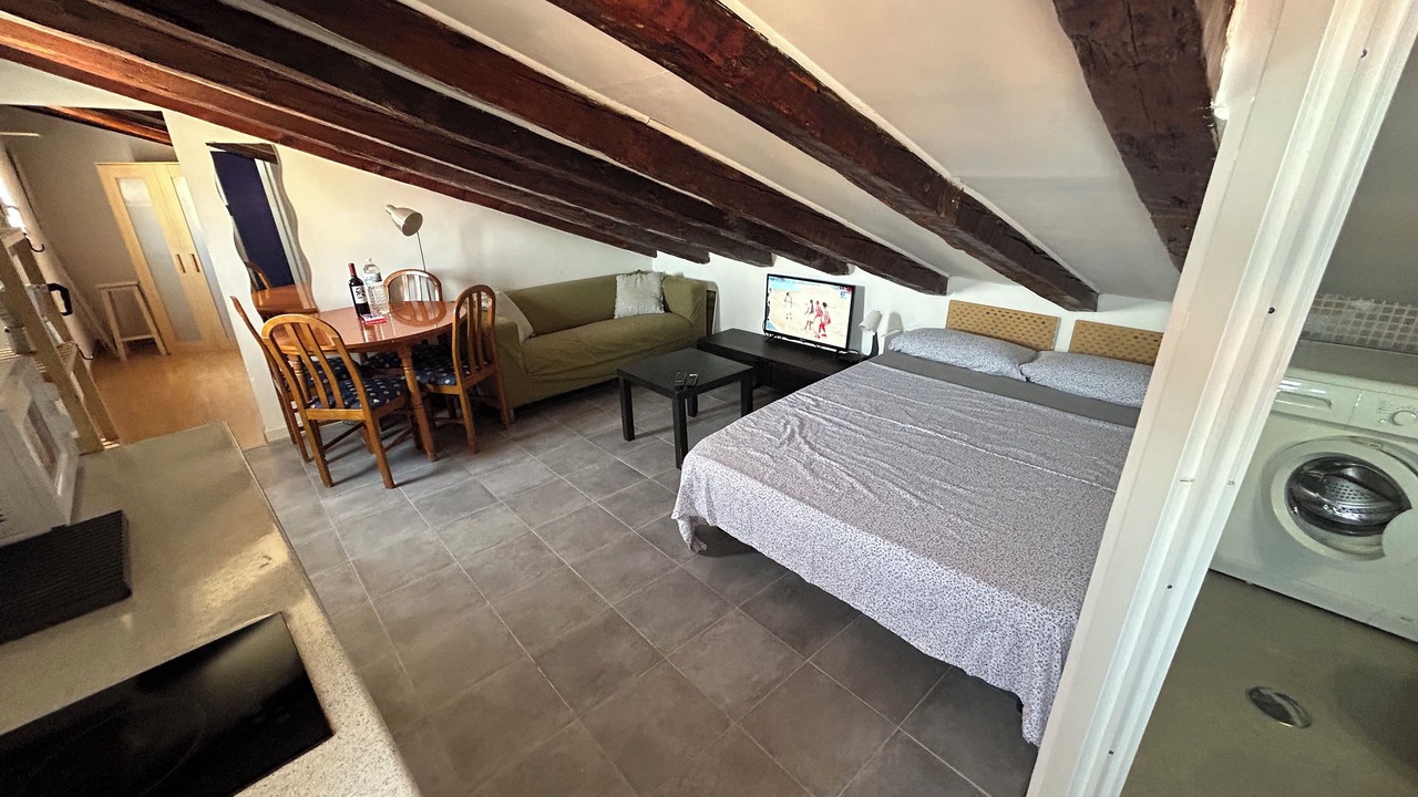 Photo of Bedroom in Embajadores