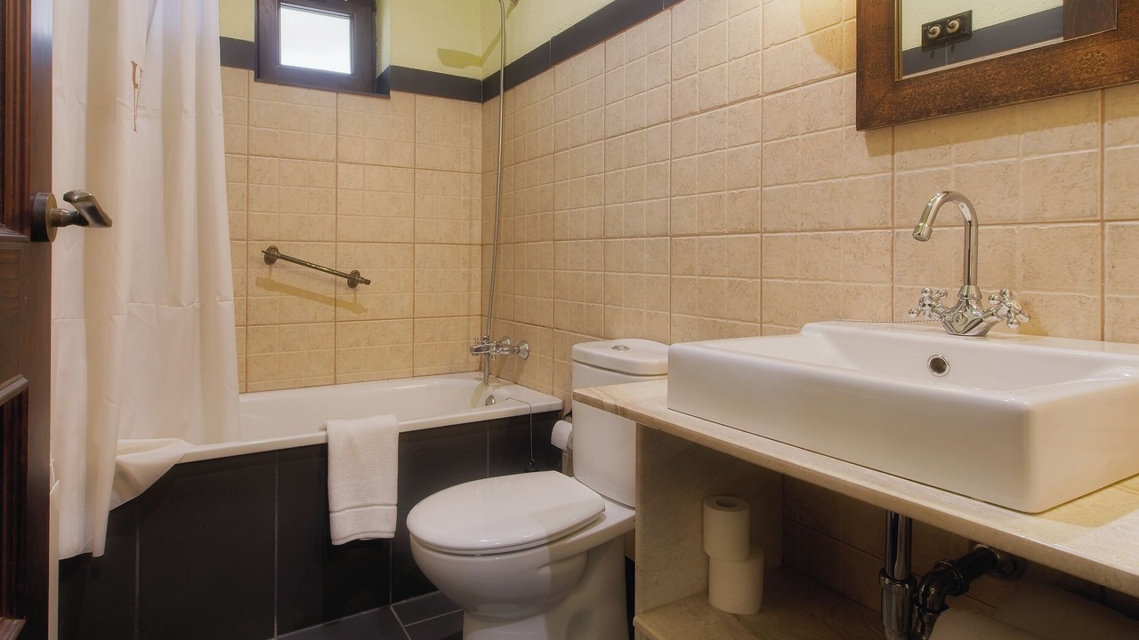 Photo of Bathroom in Cobreros