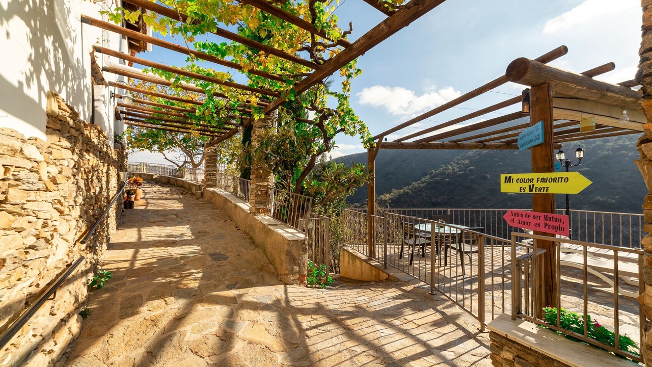 Photo of Outdoor in Laroya