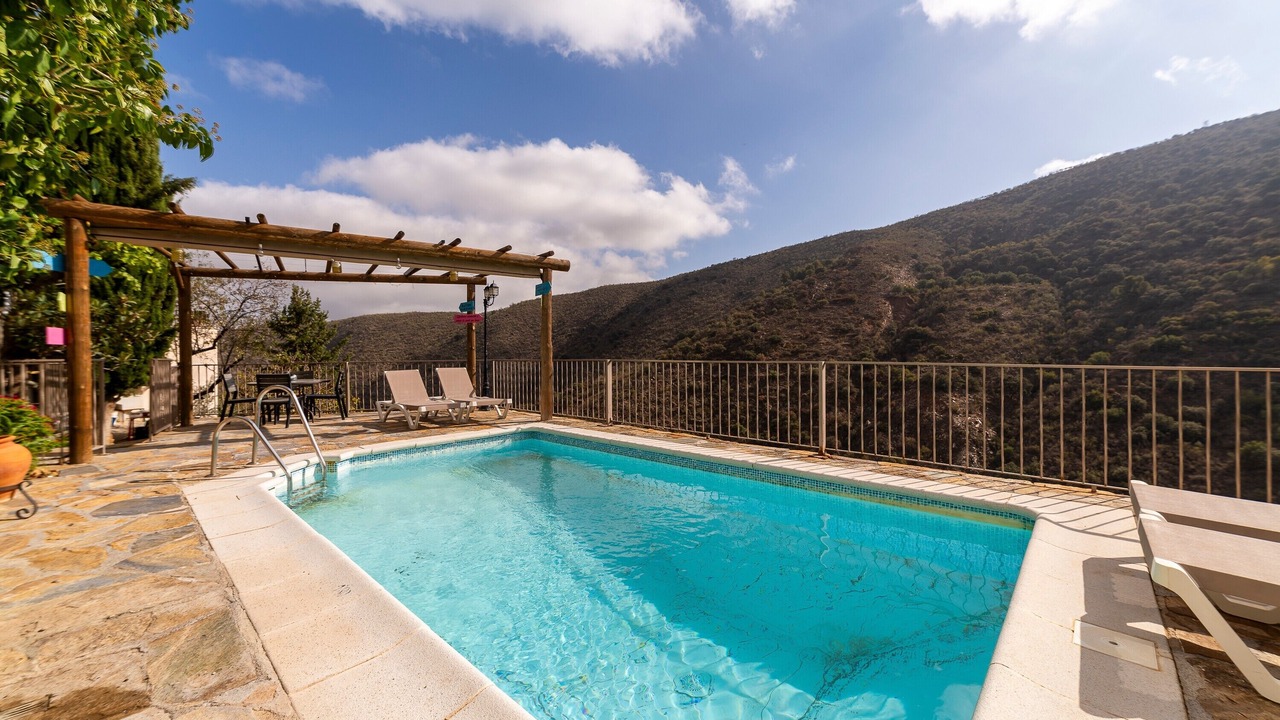 Photo of Outdoor in Laroya