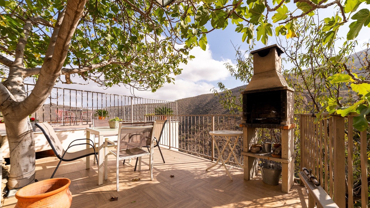 Photo of Outdoor in Laroya