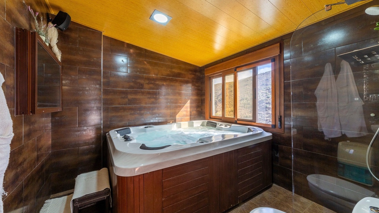 Photo of Bathroom in Laroya