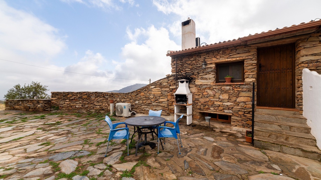 Photo of Outdoor in Laroya