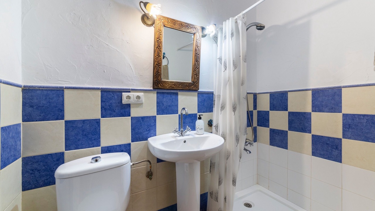 Photo of Bathroom in Laroya