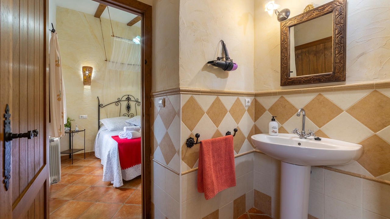 Photo of Bathroom in Laroya