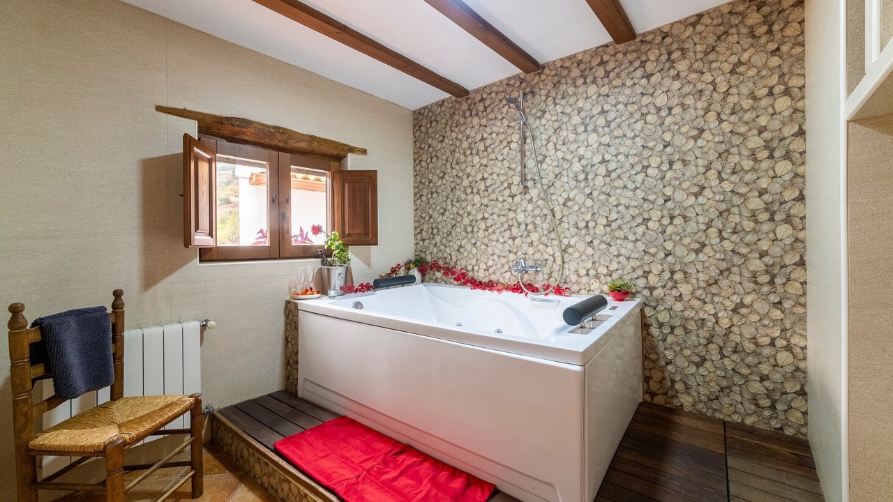 Photo of Bathroom in Laroya