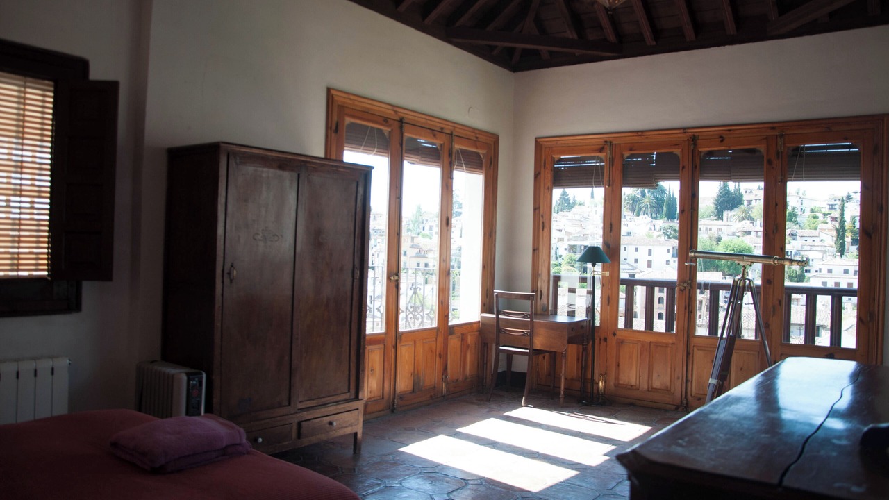 Photo of Bedroom in Central District