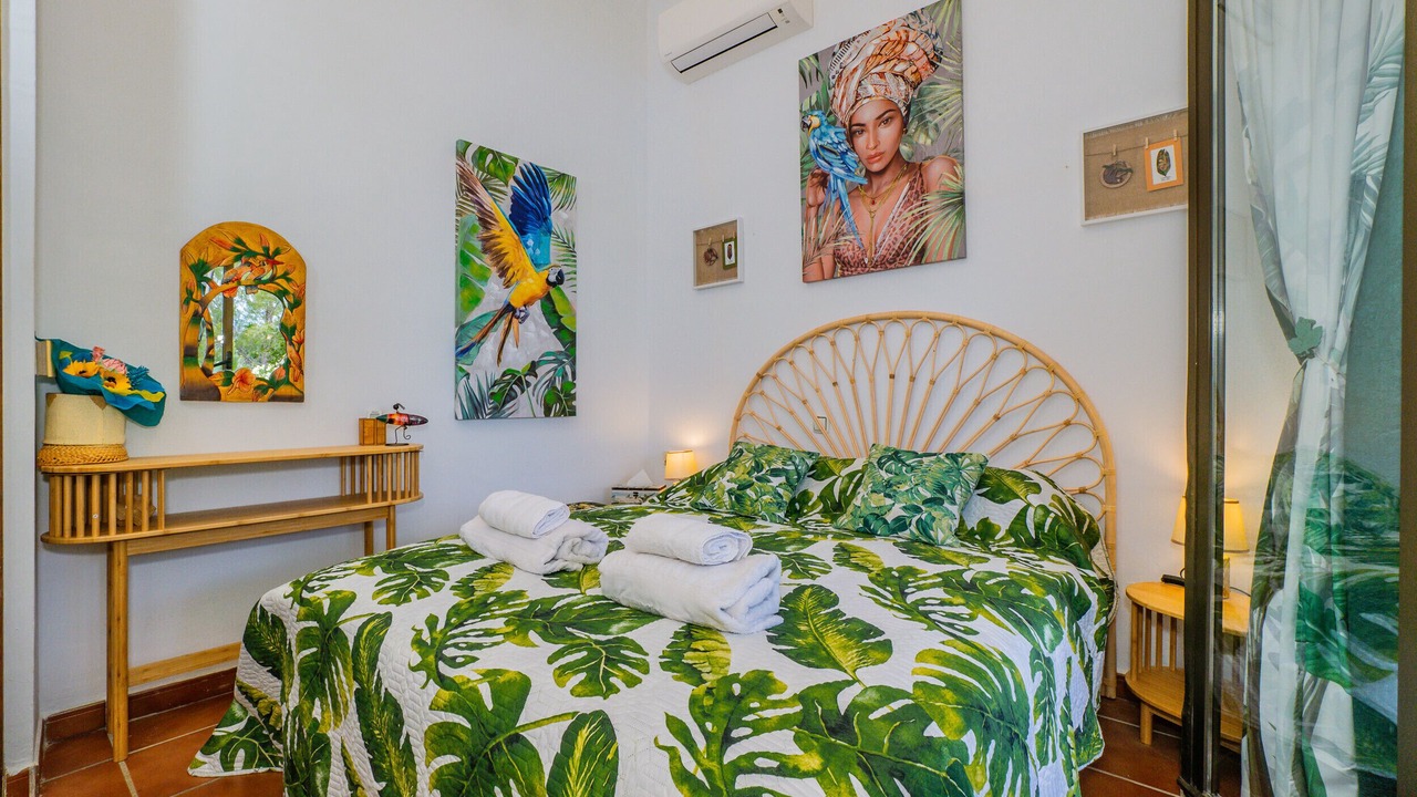 Photo of Bedroom in Coin