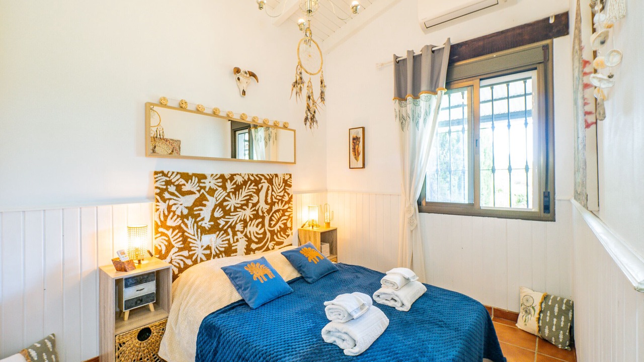 Photo of Bedroom in Coin