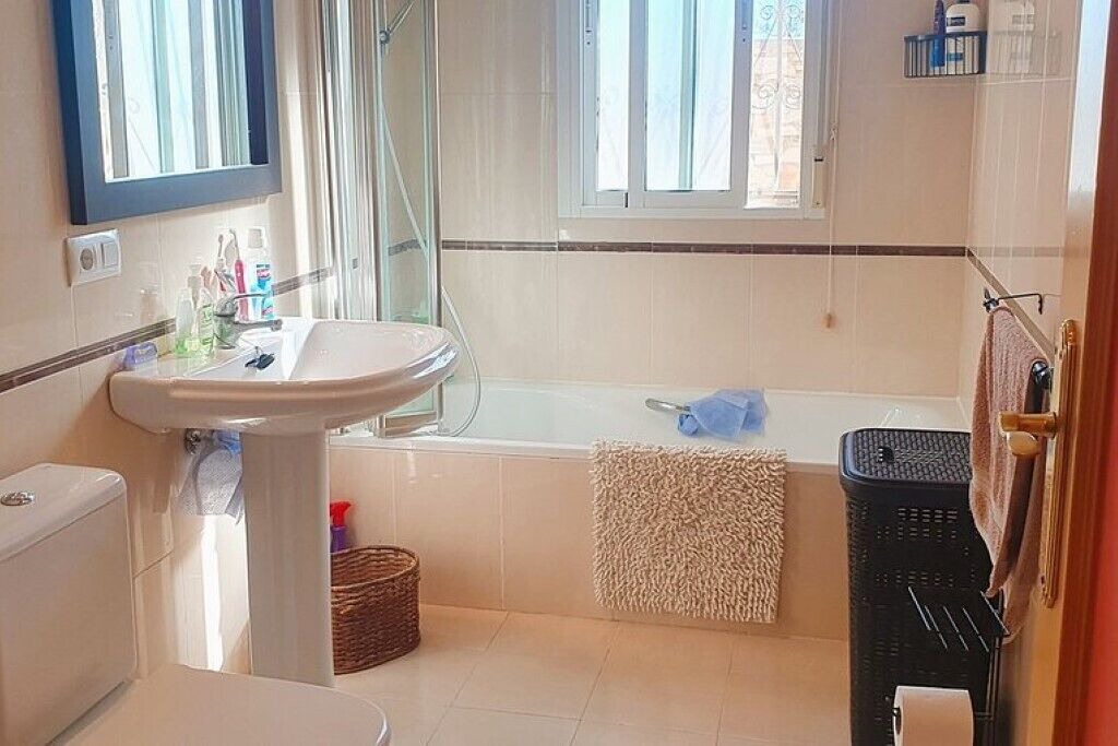 Photo of Bathroom in Arboleas