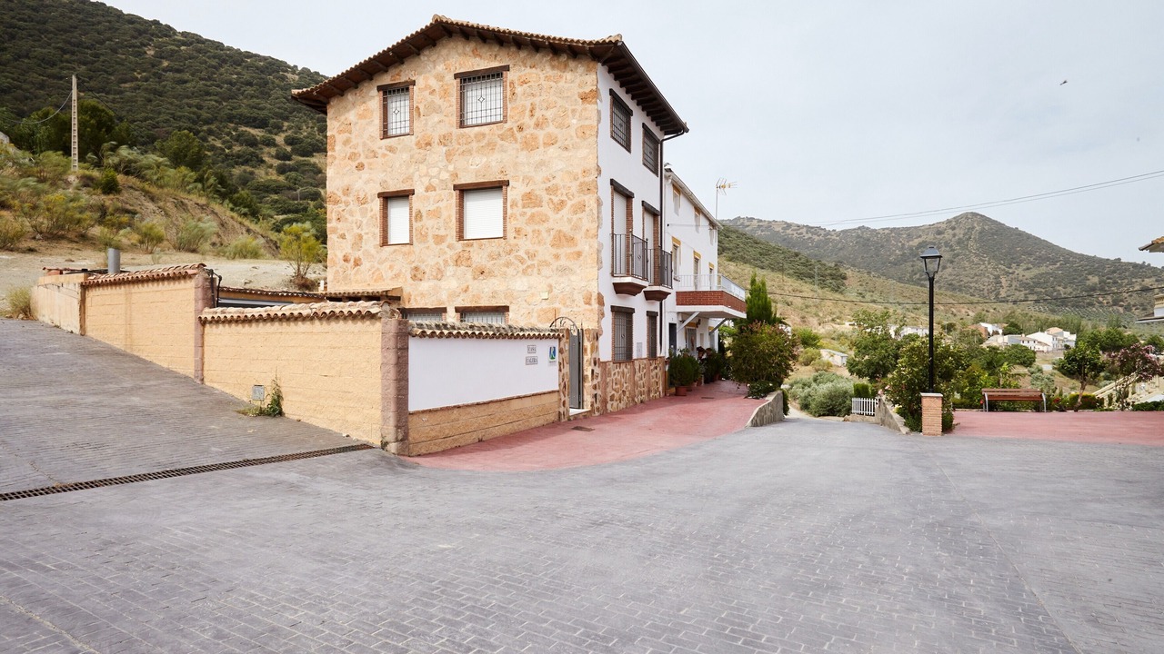 Photo of Outdoor in Arbuniel