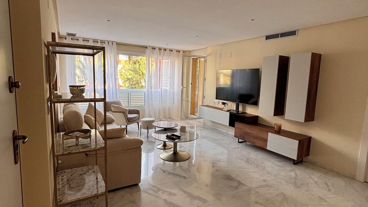 Photo of Livingroom in Hacienda del Alamo