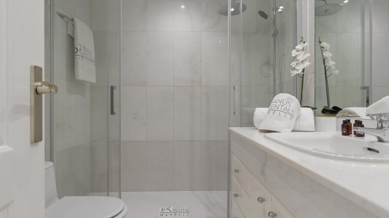 Photo of Bathroom in Puerto Banus