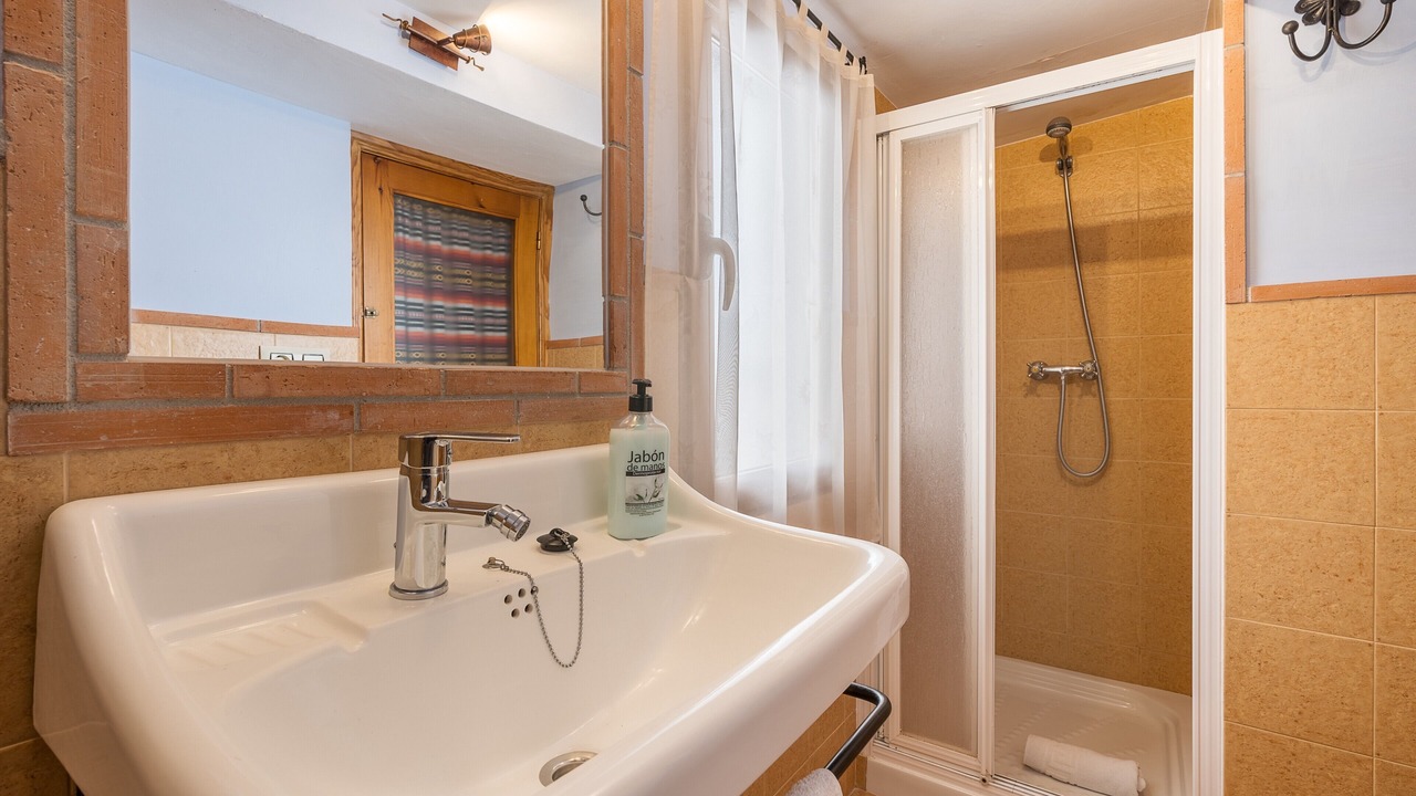 Photo of Bathroom in Hinojares
