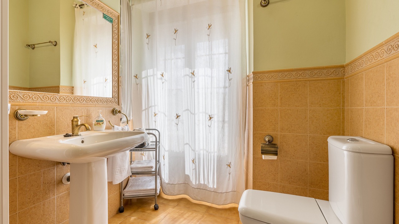 Photo of Bathroom in Hinojares