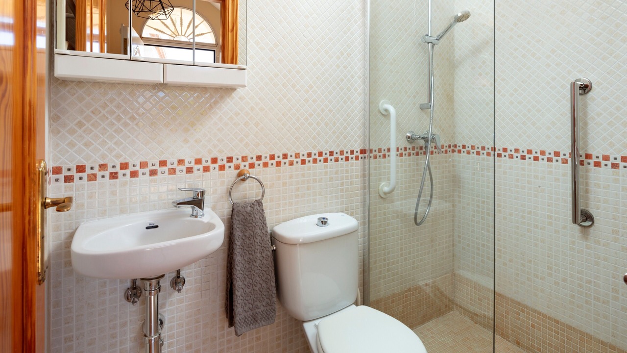 Photo of Bathroom in Alcaucin