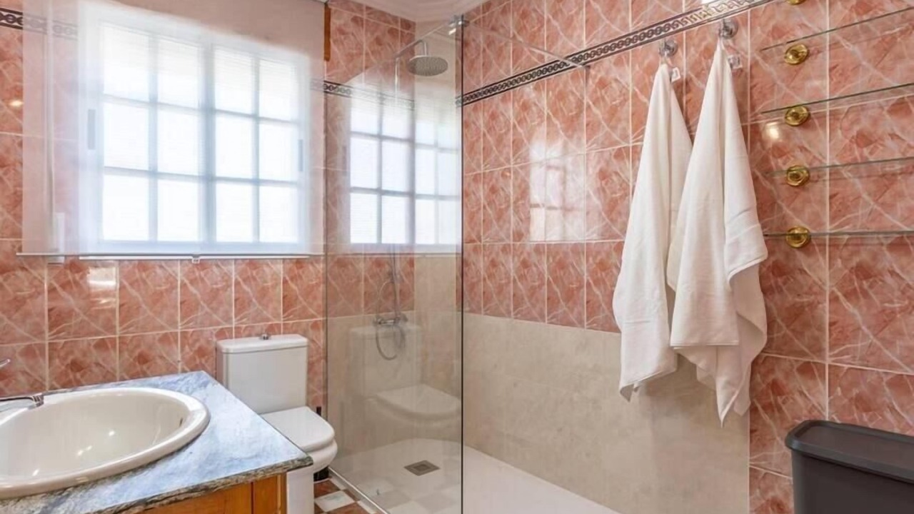 Photo of Bathroom in Santiponce