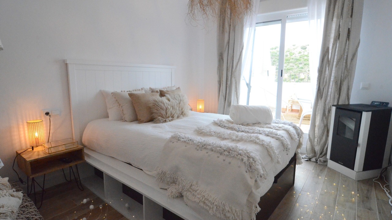 Photo of Bedroom in Benaojan