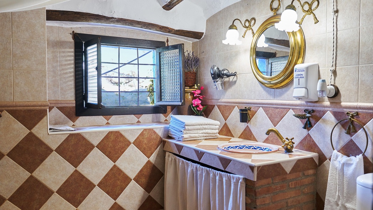 Photo of Bathroom in Castillo de Locubin