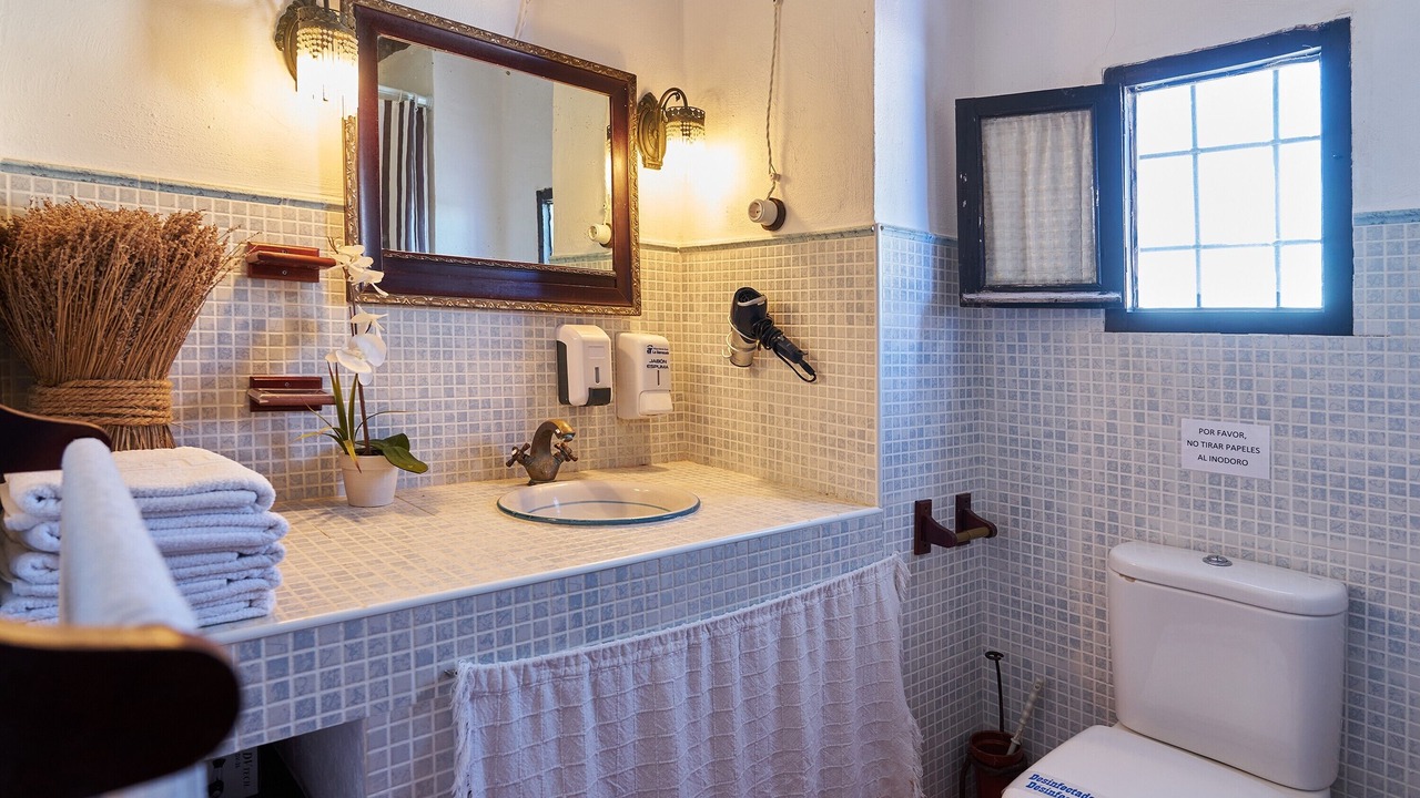 Photo of Bathroom in Castillo de Locubin