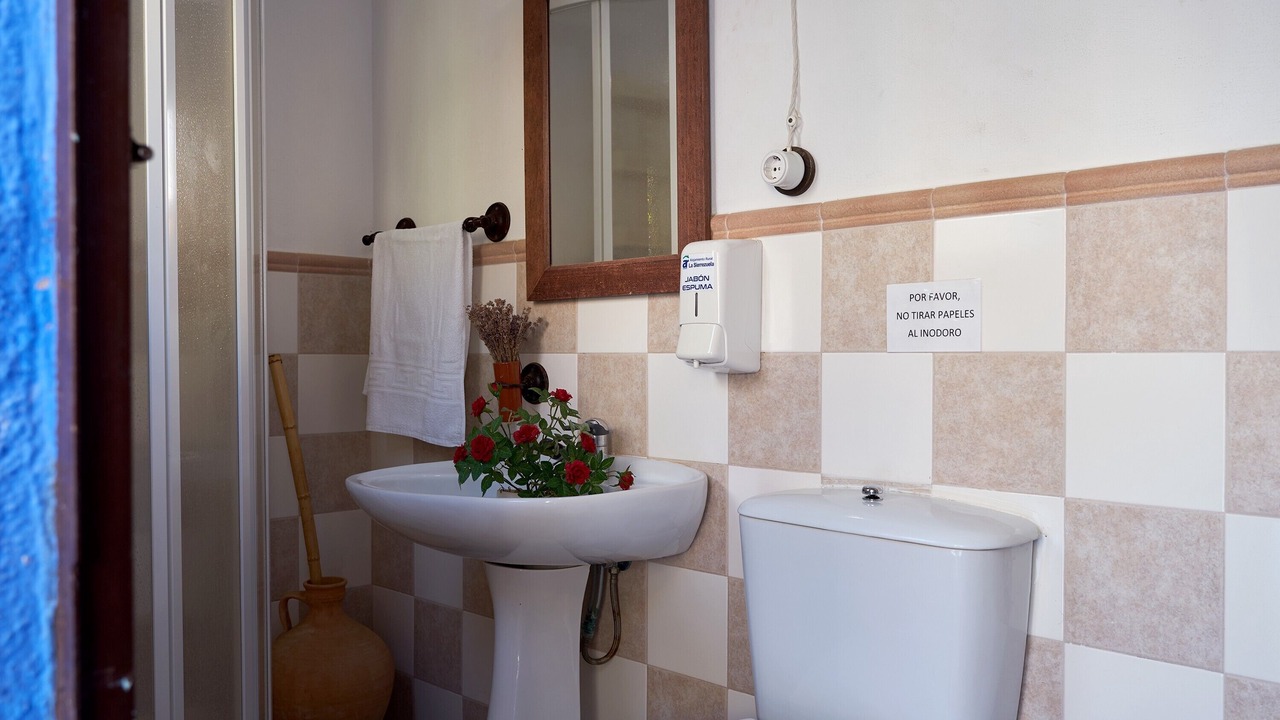 Photo of Bathroom in Castillo de Locubin