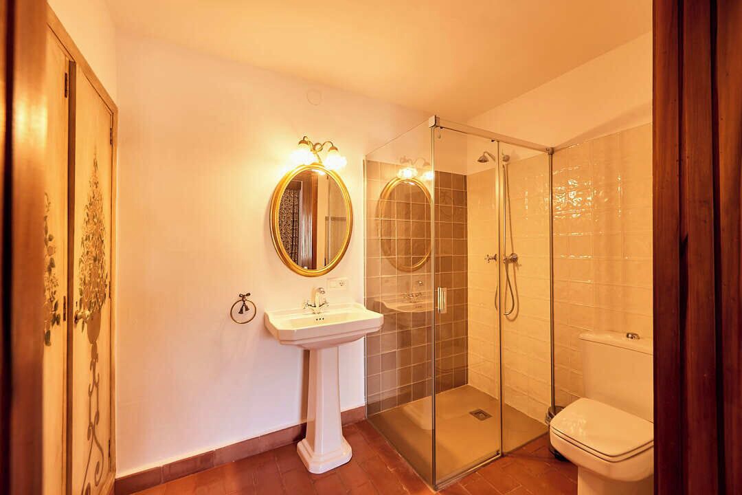 Photo of Bathroom in Espeluy