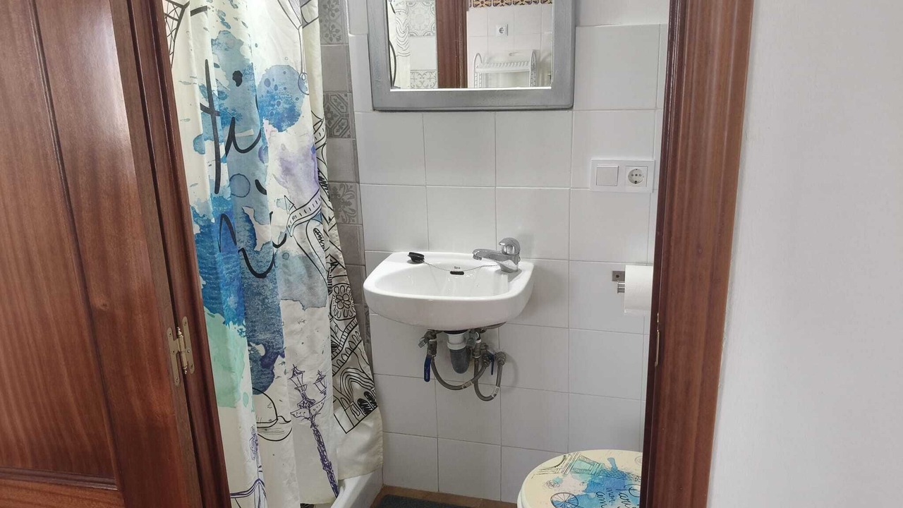 Photo of Bathroom in San Fernando
