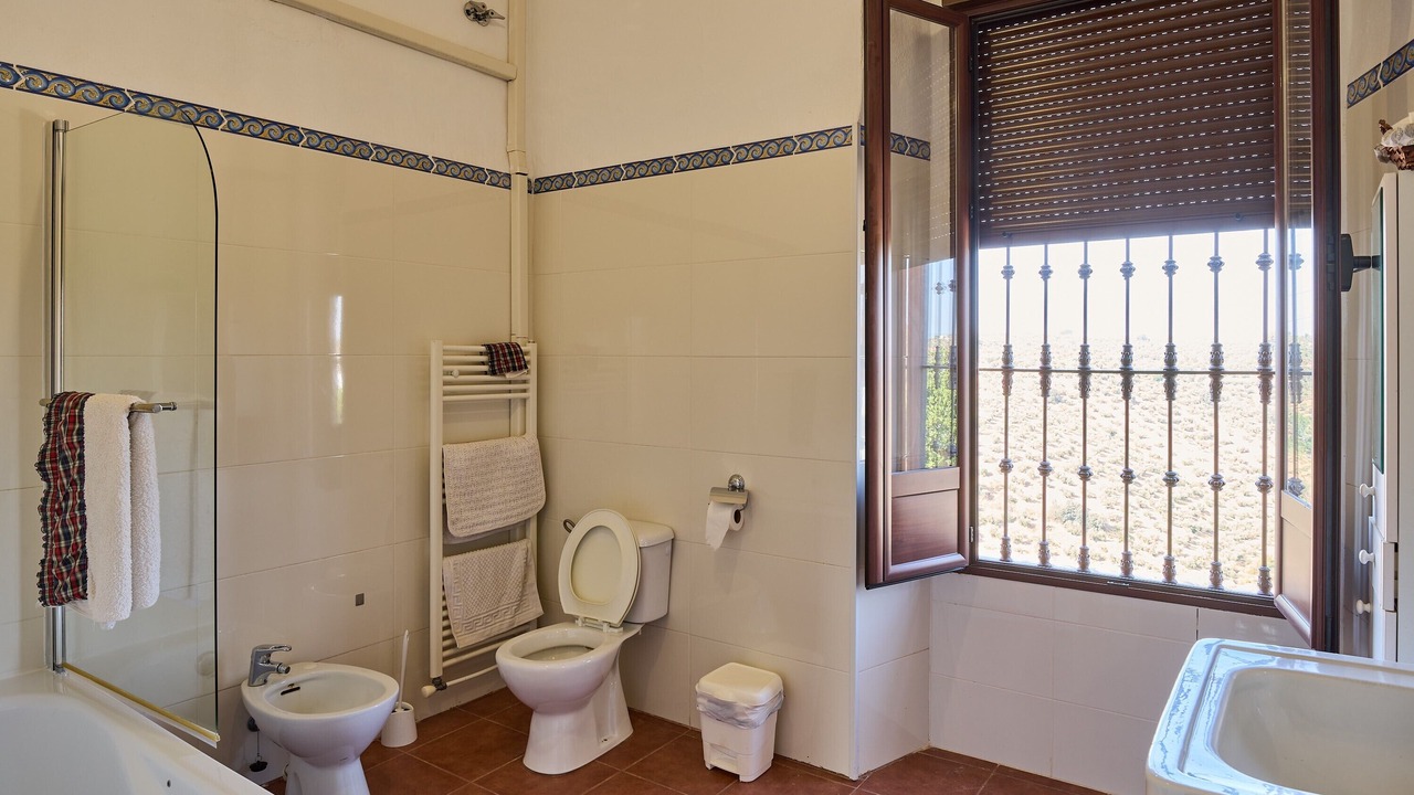 Photo of Bathroom in Montoro