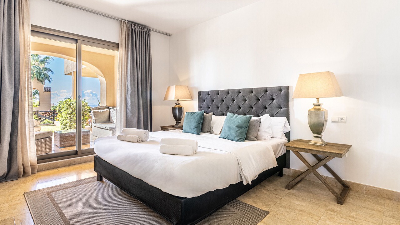 Photo of Bedroom in New Golden Mile