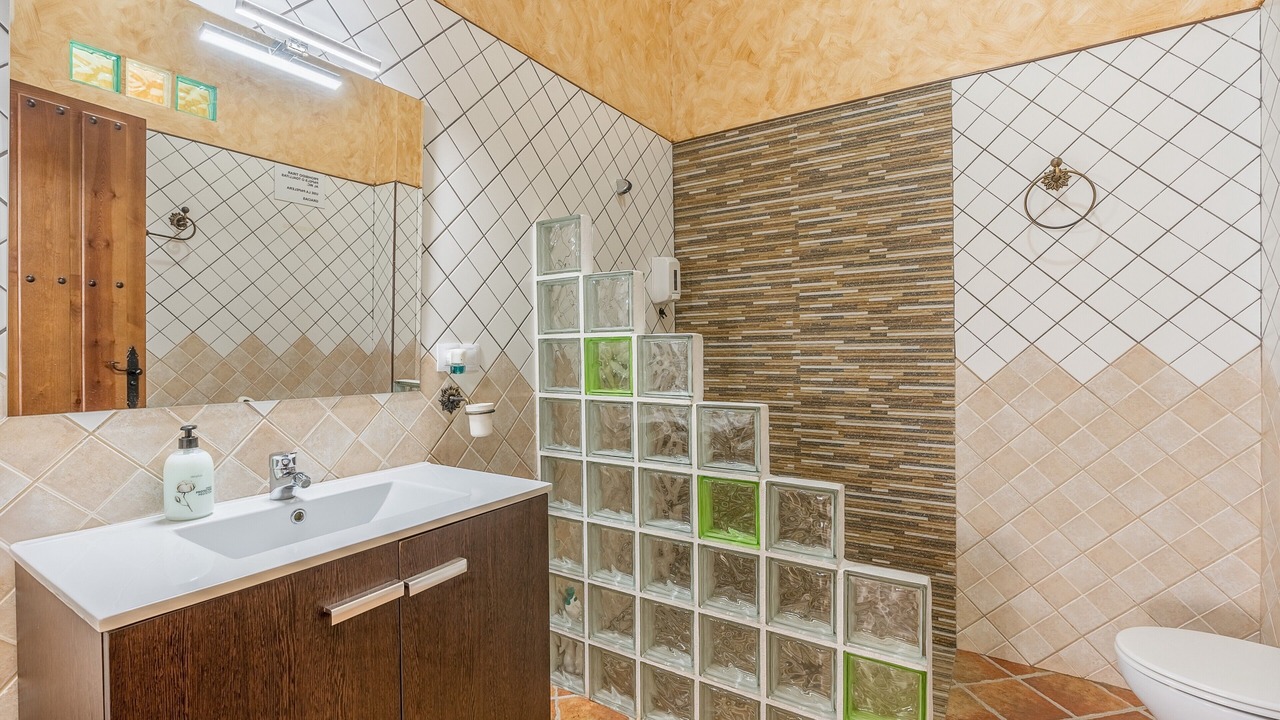 Photo of Bathroom in Caniles