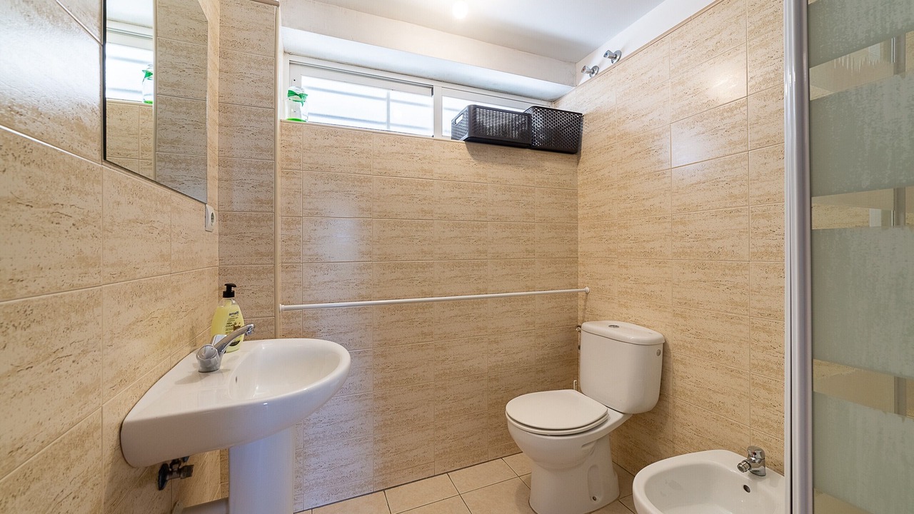 Photo of Bathroom in Retamar