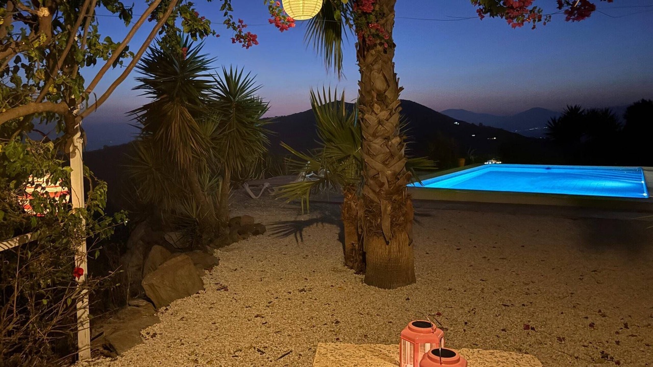 Photo of Outdoor in Arenas