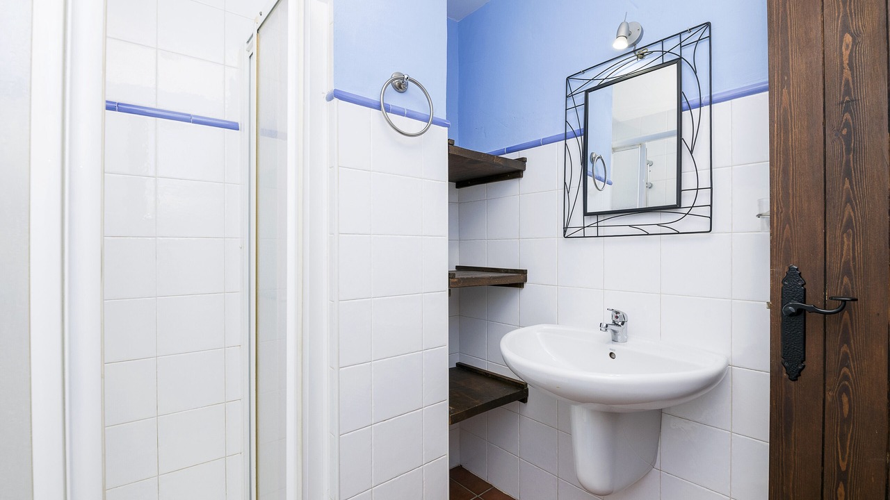 Photo of Bathroom in Benamahoma