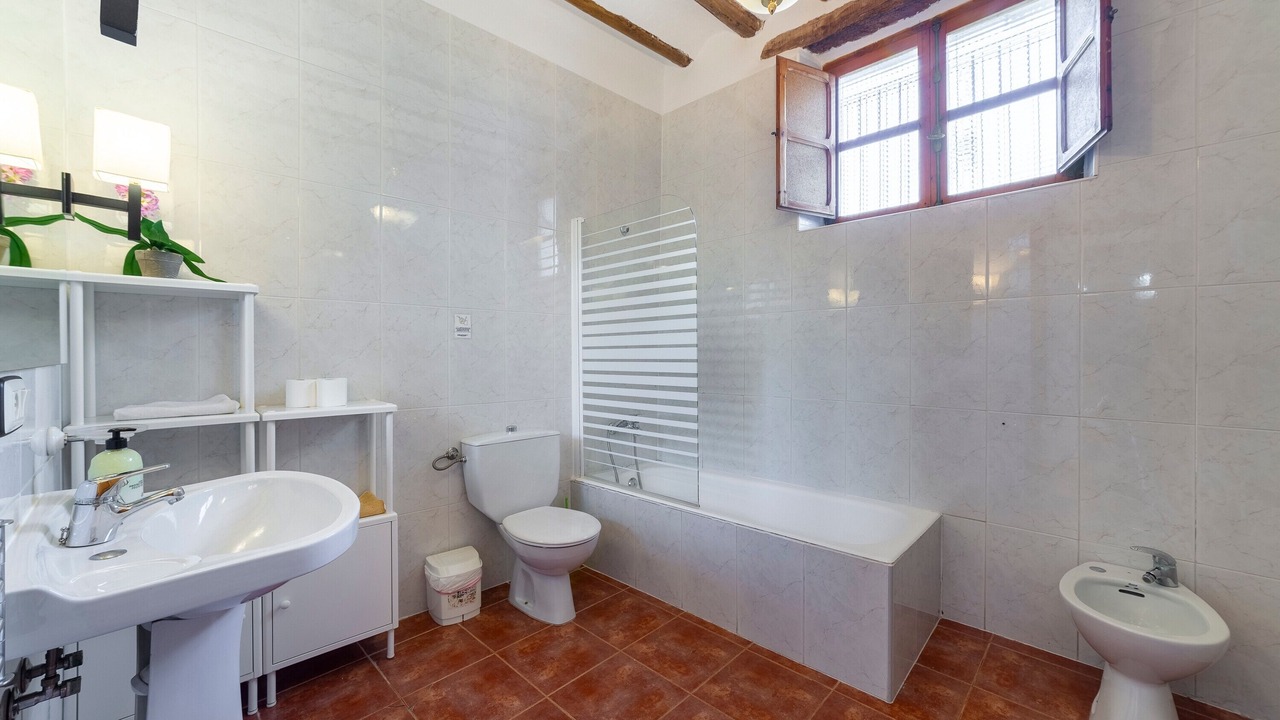 Photo of Bathroom in Velez-Blanco