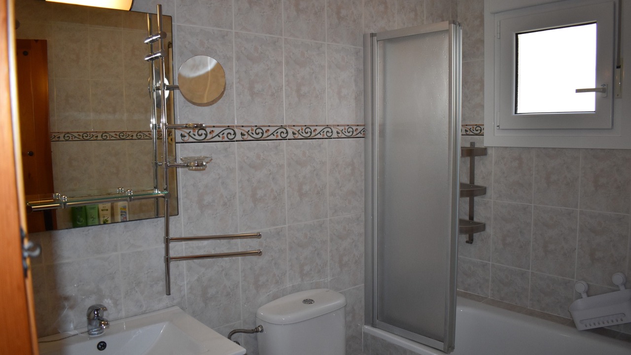 Photo of Bathroom in Canillas de Albaida
