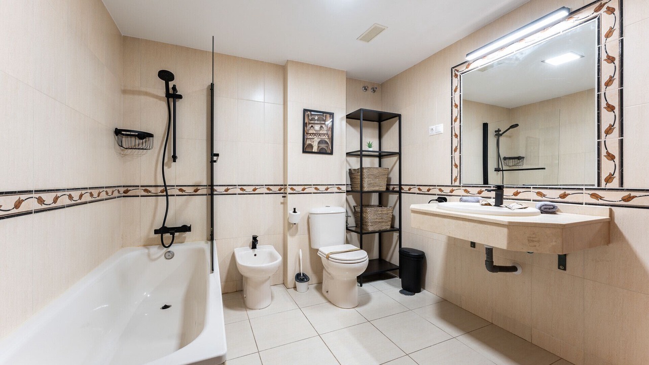 Photo of Bathroom in Torrequebrada