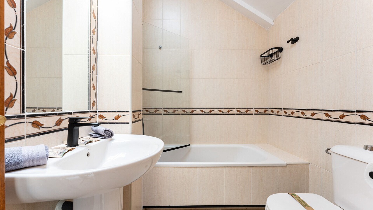 Photo of Bathroom in Torrequebrada