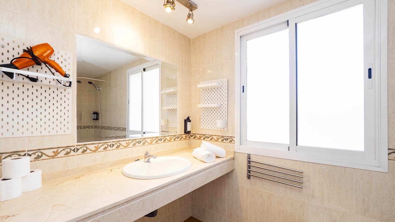 Photo of Bathroom in Benagalbon