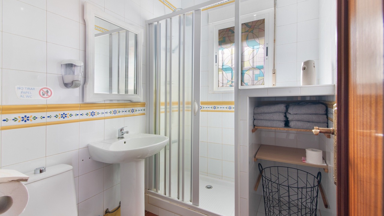 Photo of Bathroom in Lepe