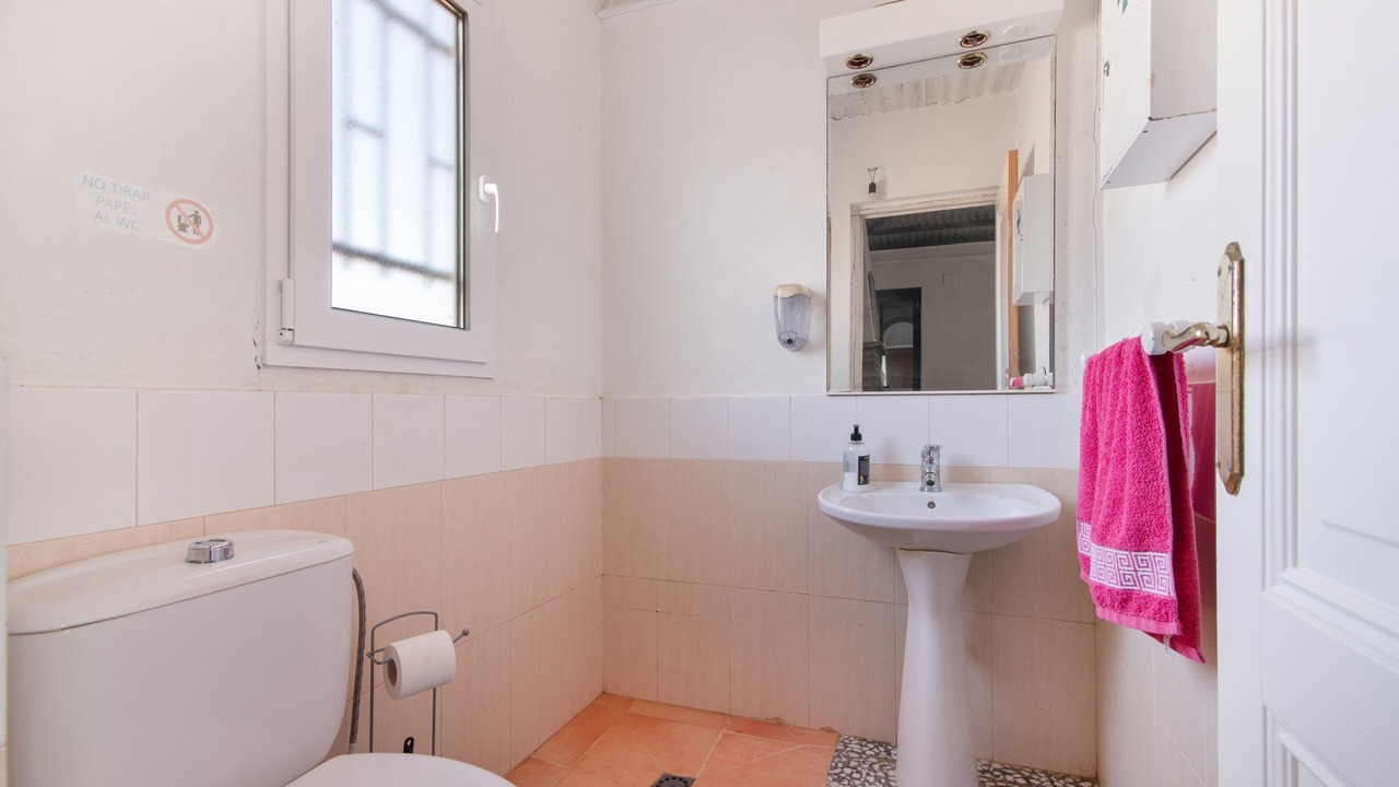 Photo of Bathroom in Lepe