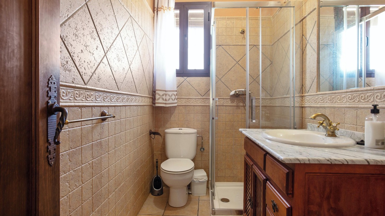Photo of Bathroom in Carcabuey