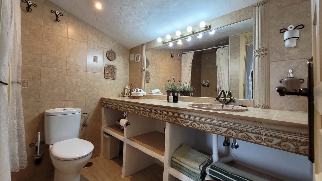 Photo of Bathroom in Canillas de Albaida