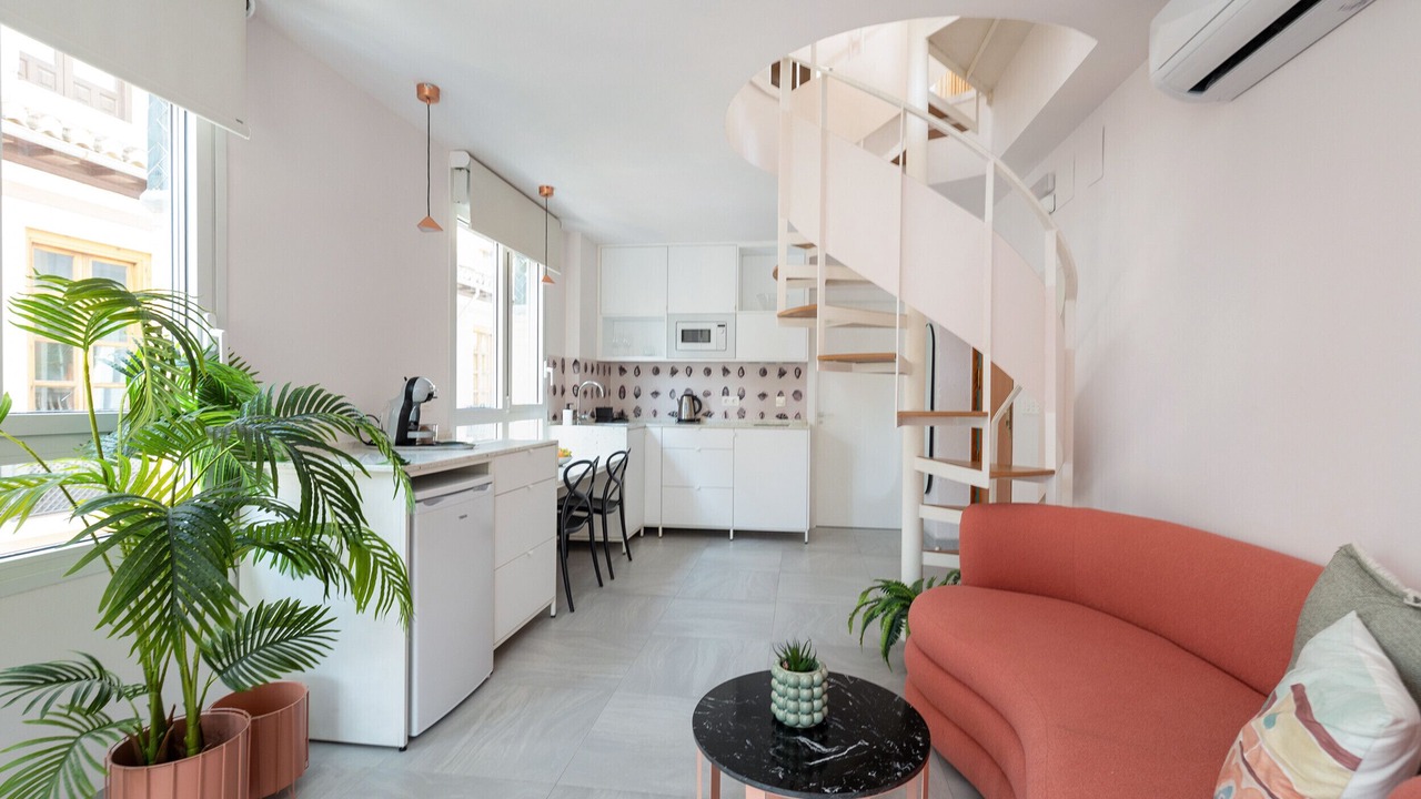Photo of Livingroom in Central District