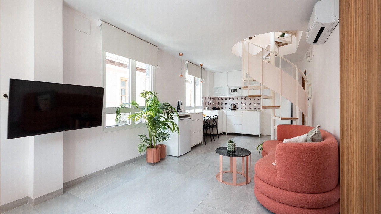 Photo of Livingroom in Central District